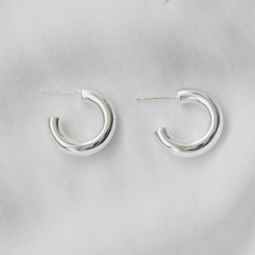 AMPLE HOOPS
