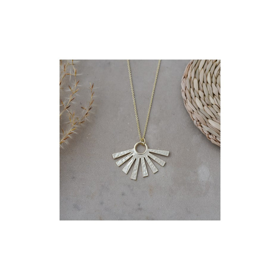 BEAMING BRIGHTLY NECKLACE