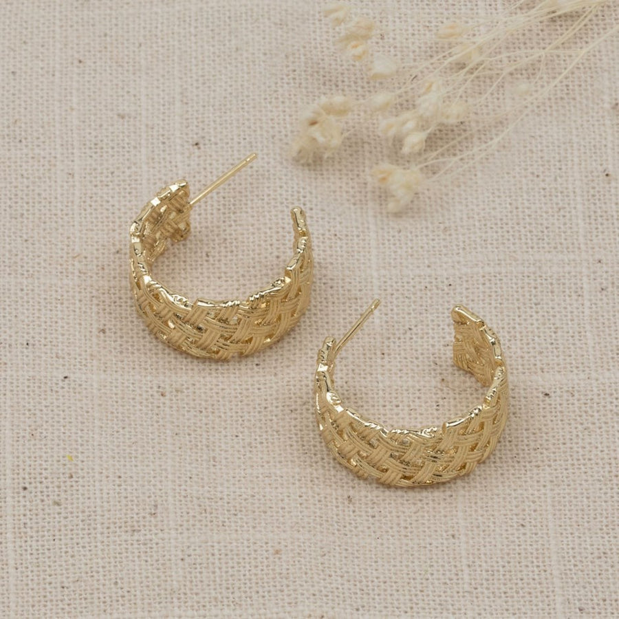 CRISS CROSS HOOPS