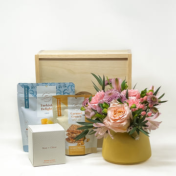 FLOWERS AND MORE GIFT BOX