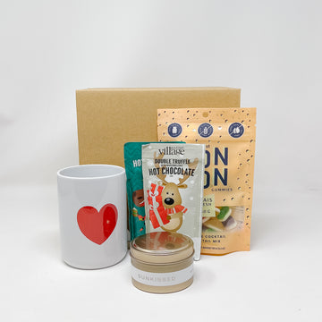 A HUG IN A MUG GIFT BOX
