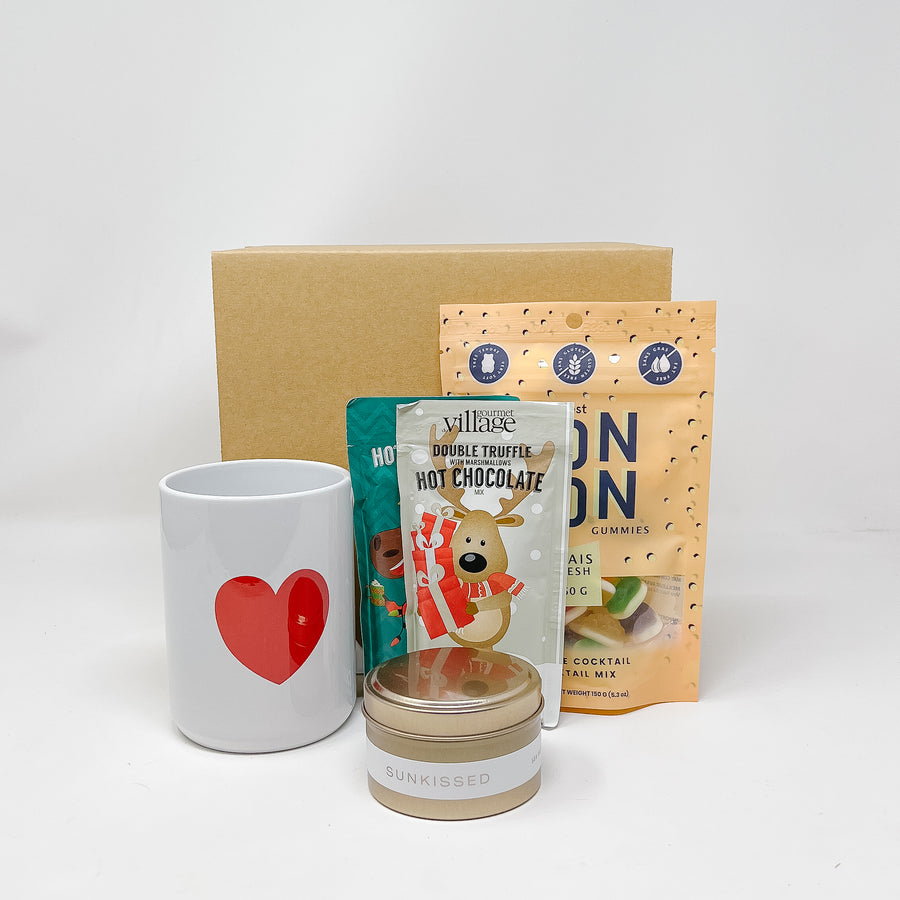 A HUG IN A MUG GIFT BOX