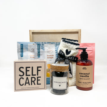 COZY SELF CARE GIFT BOX
