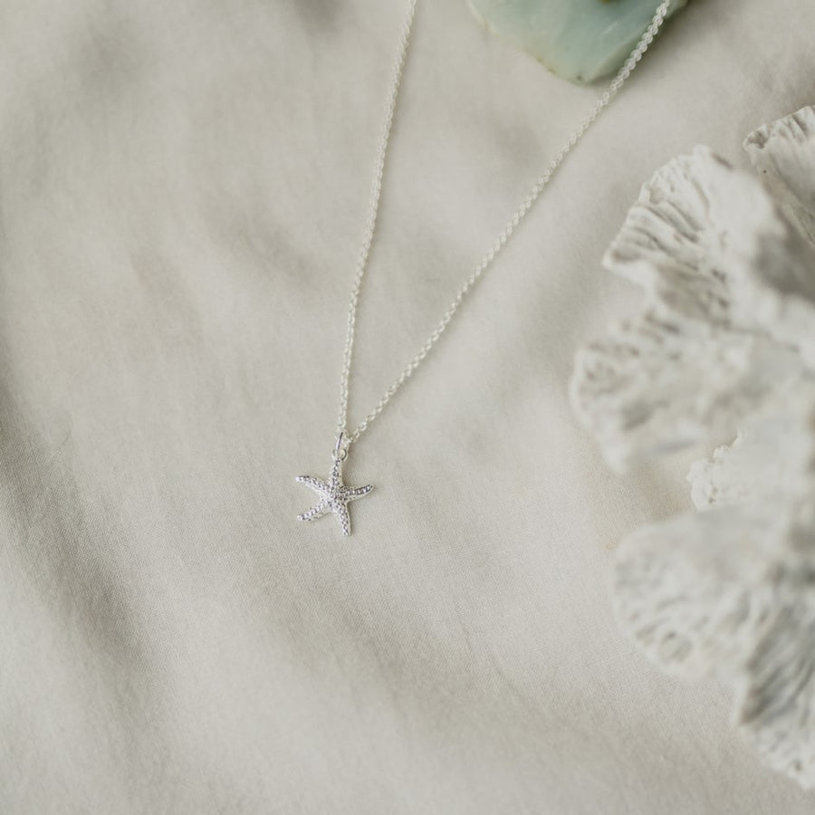 STARRY CHARM NECKLACE