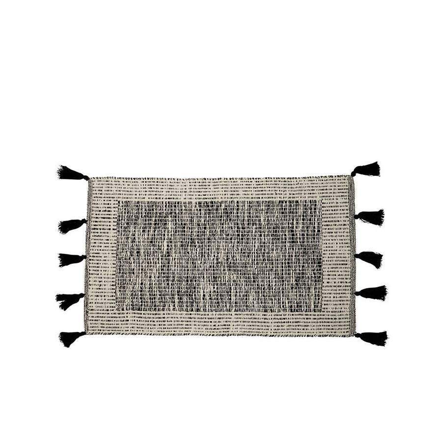 BORDERED RUG TASSLE