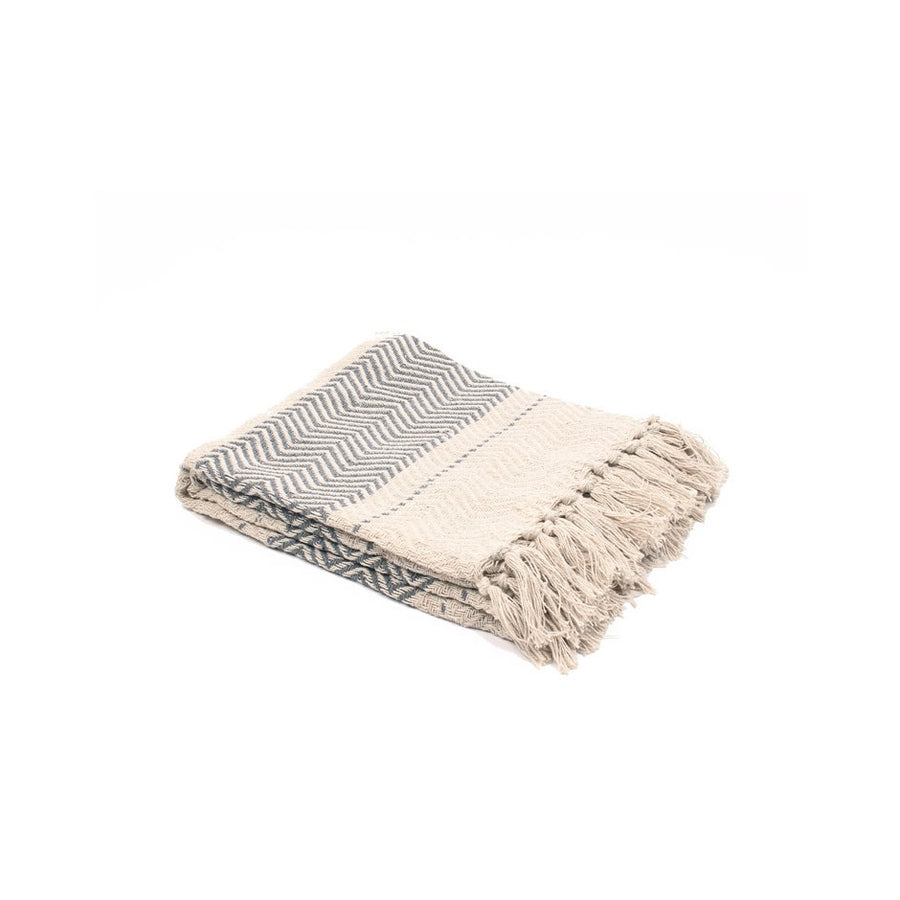 CHEVRON STRIPE THROW GREY