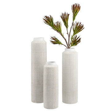 ALLIC GRID CARVED RESIN VASE