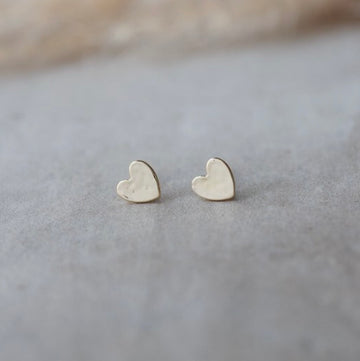 AMADO STUDS